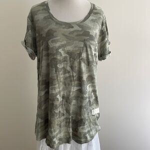 NWT camouflage T-shirt with fold up sleeves 100%cotton women’s large